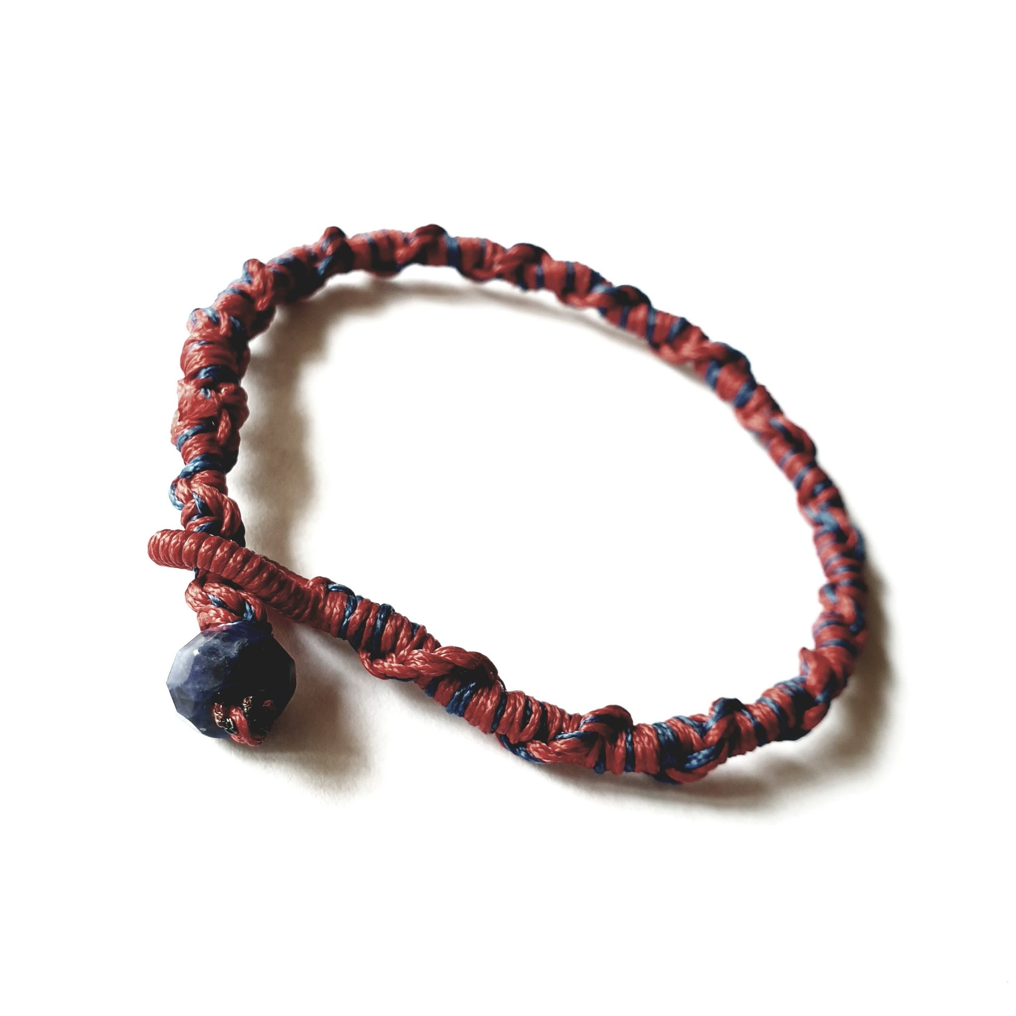 Rope bracelet with lapis lazuli